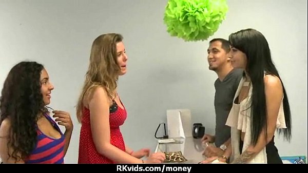 Sexy natural chick trades cash for some rough sex 3