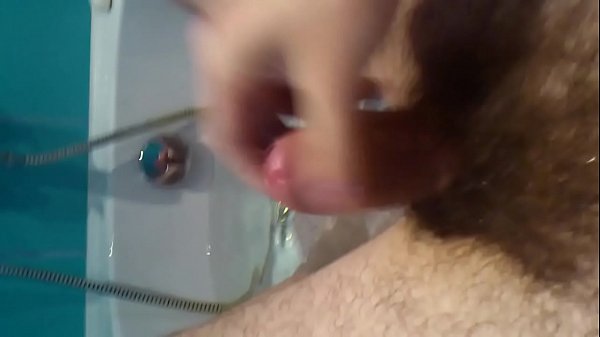 Masturbate on The bathtub