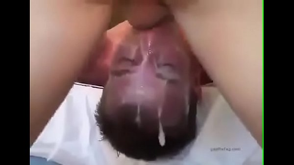 TRAGANDO SEMEN