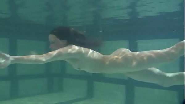 New teen on underwatershow