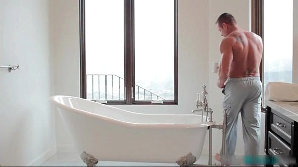 Erotic Bath & rubbing - Devin Dixon gay porn