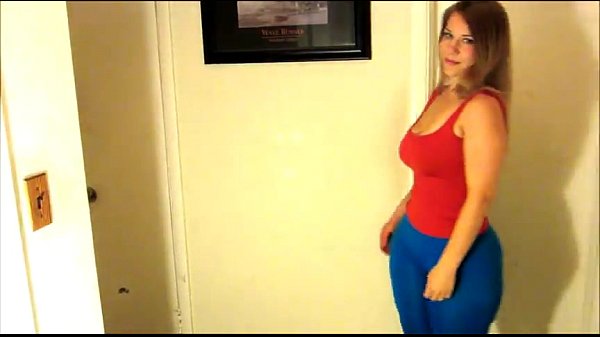 Mal Malloy ( my love!) in Blue leggings! - p..com