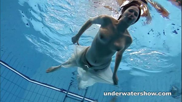 Andrea shows nice body underwater