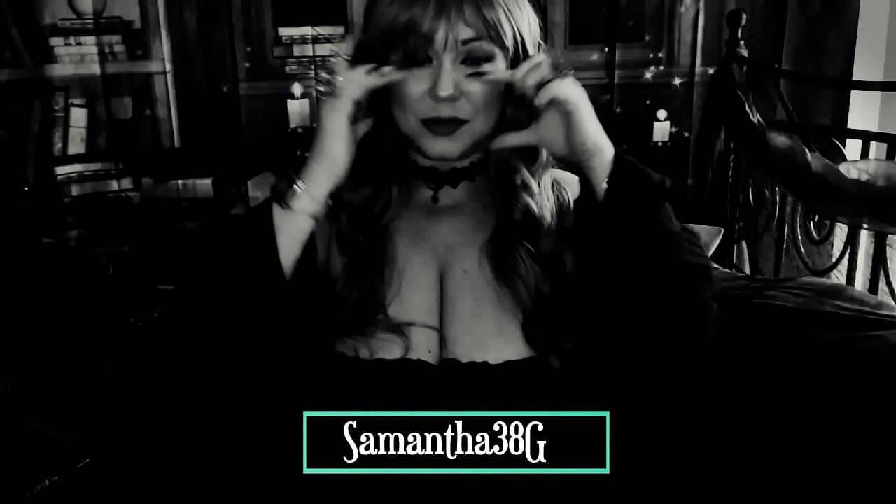 Samantha 38g halloween silent cam show