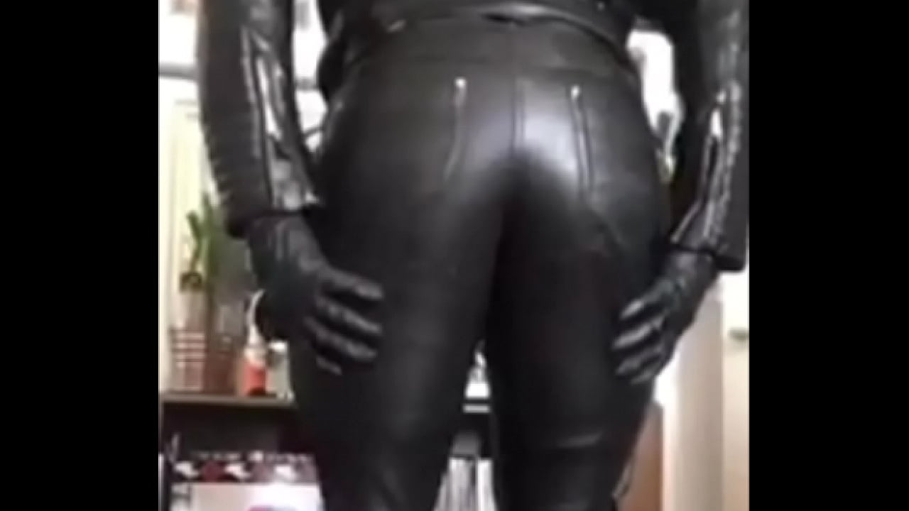 Sexy Leather Black Leather Muscle Big Butt Smoking Scene Preview