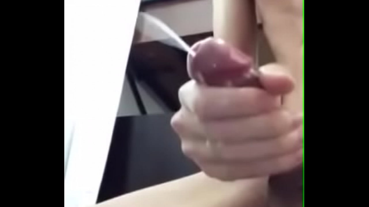 My friends amazing cumshot 飛ぶ射精