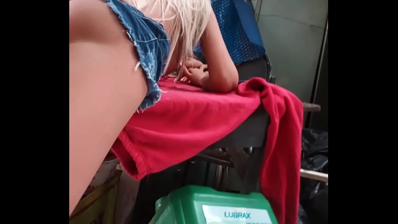 soca nu da da minha inteada loirinha aproveita ca minha mulher saiu ( sex toy )