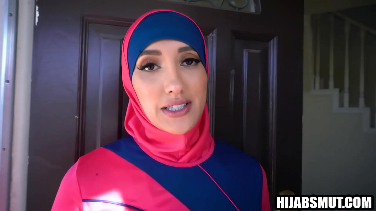 Muslim wife fucks landlord to pay for rent