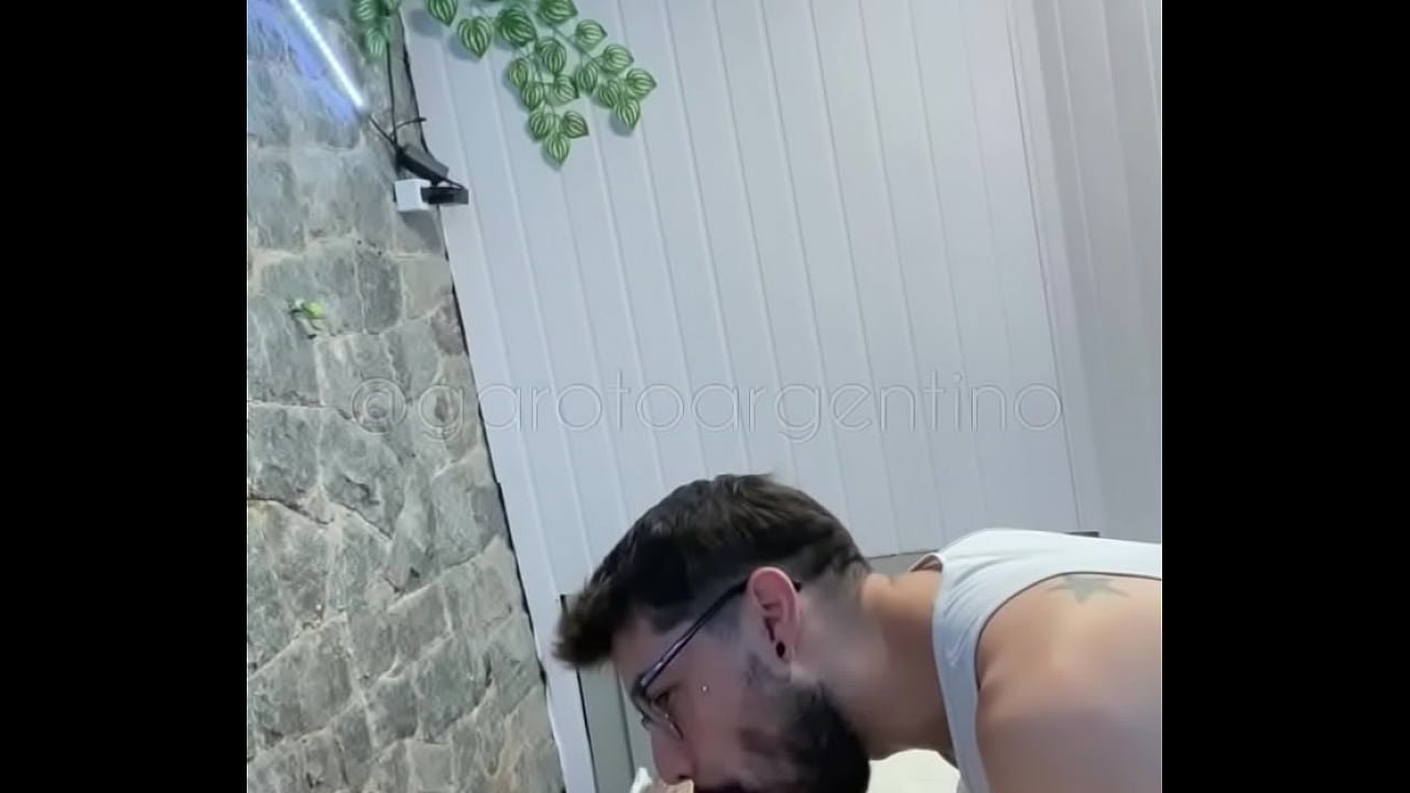 Shaved balls and a cock sucking to finish