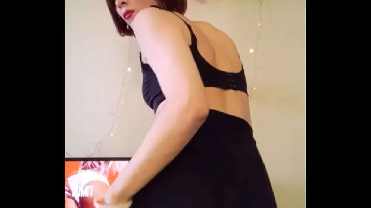 Sexy Anya video clip