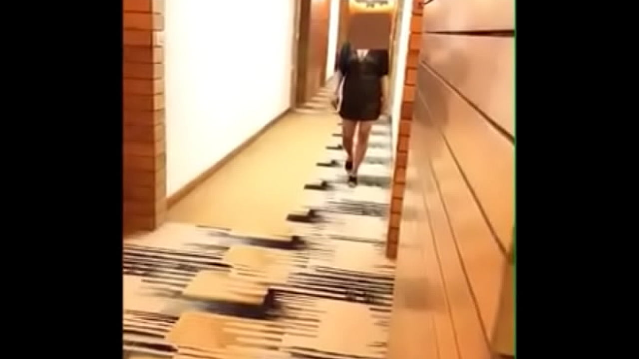 showing her breast & pussy at hotel lobby