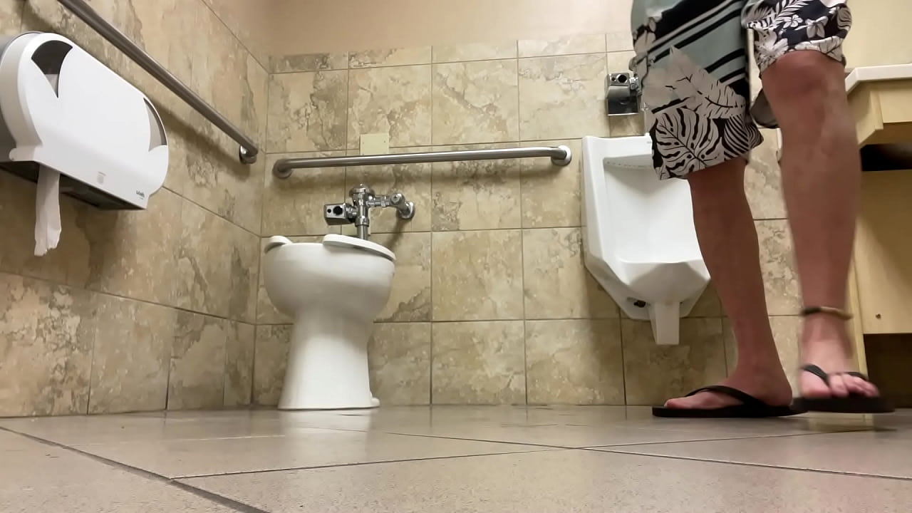 GETTING KINKY IN DIFFERENT PUBLIC BATHROOMS