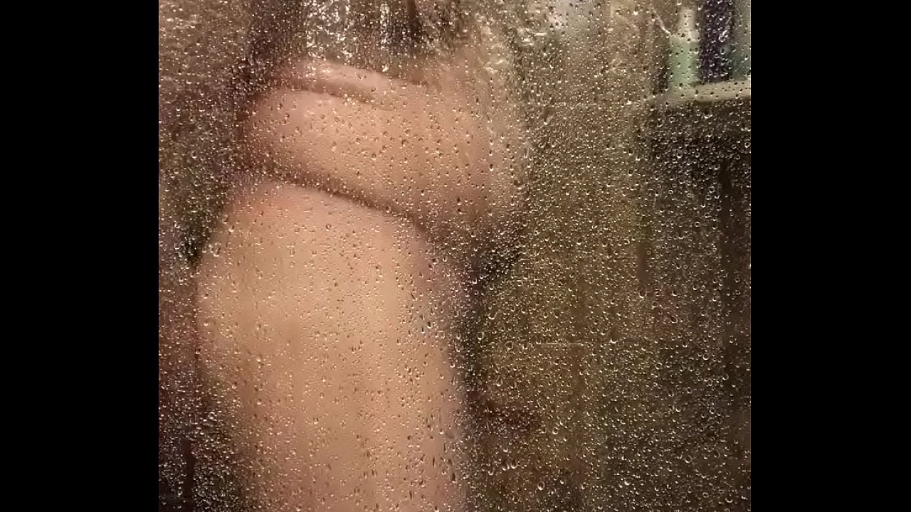 Masturbating in shower, finger fuck myself