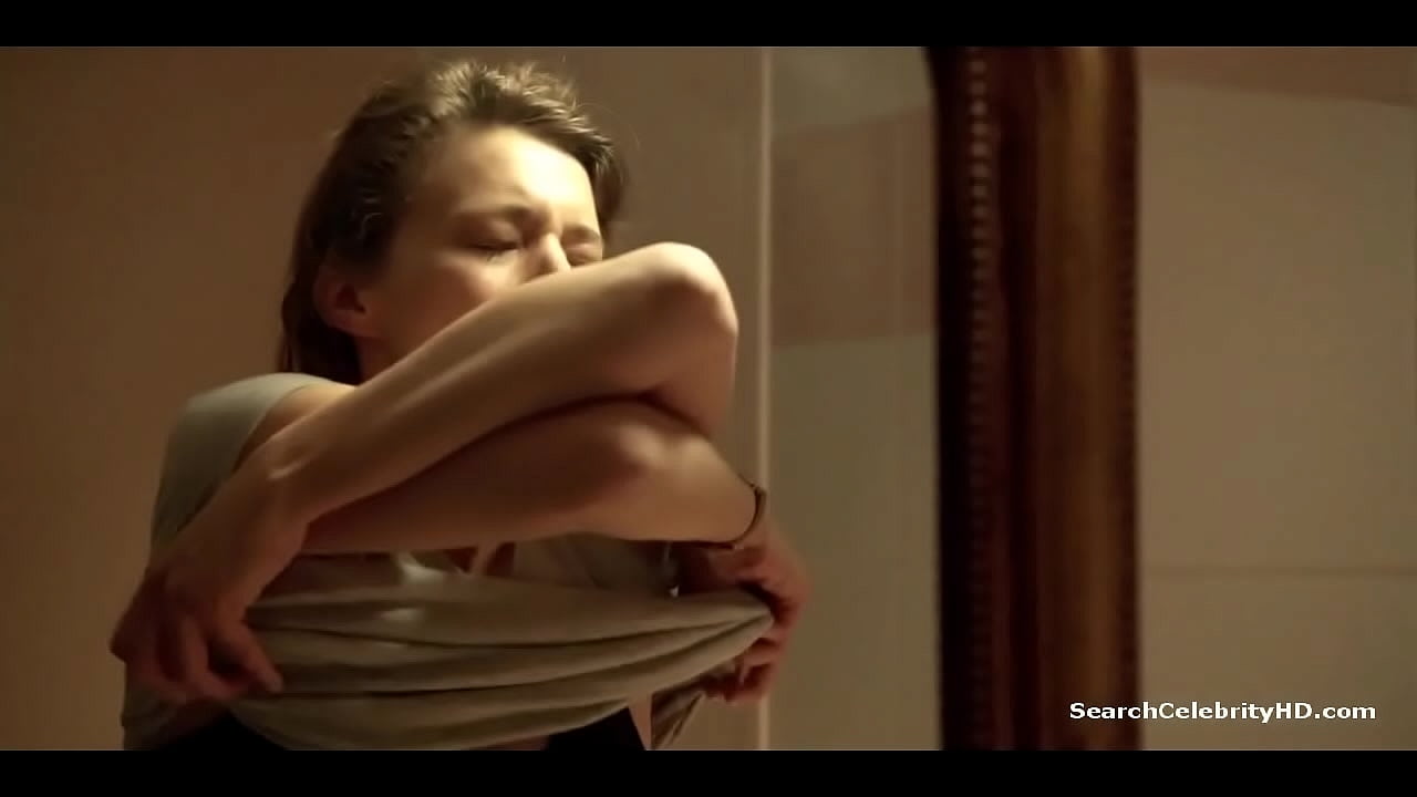 Céline Sallette Les Revenants S01E02 2012