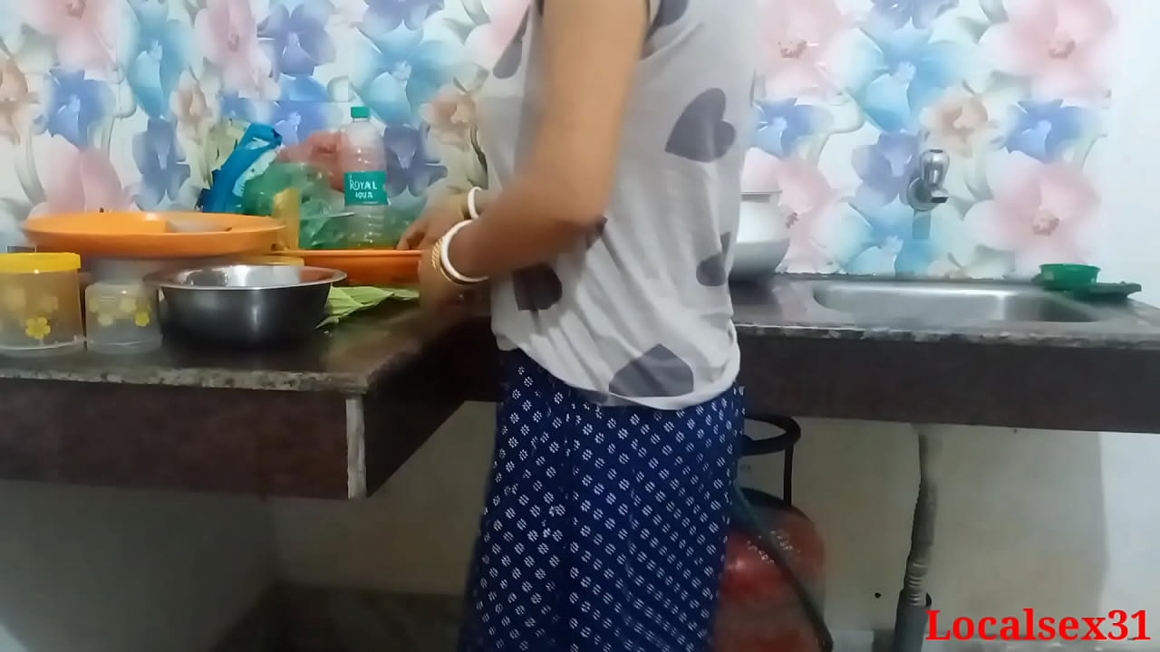 Indian Mature Wife Fuck With Kitchen