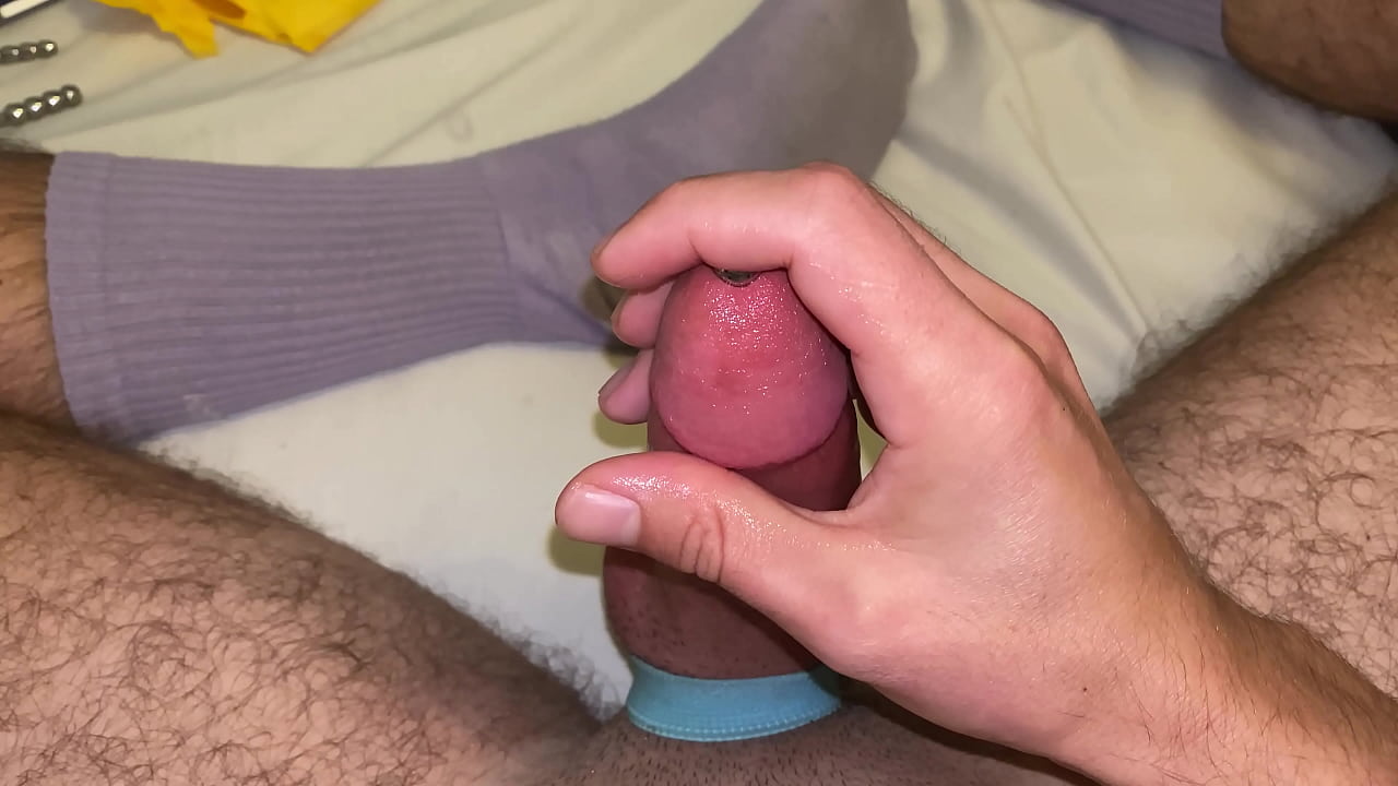 Teen twink edging cumshot