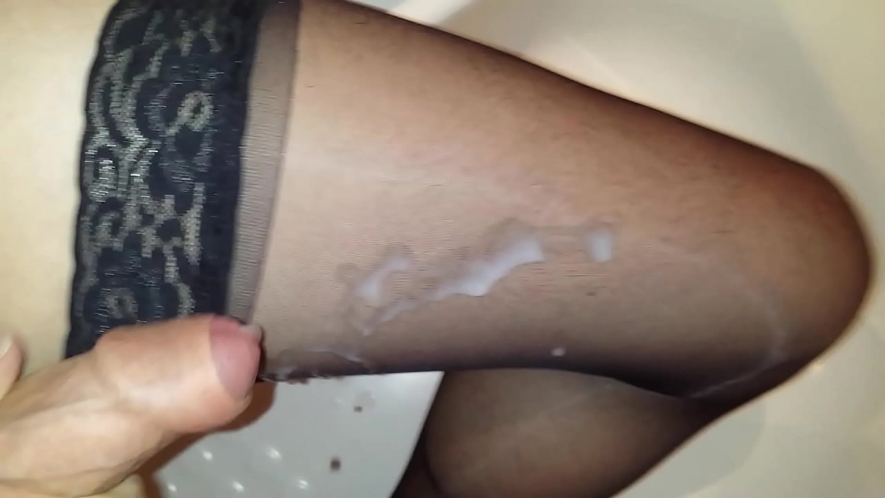 big cumshot on nylons