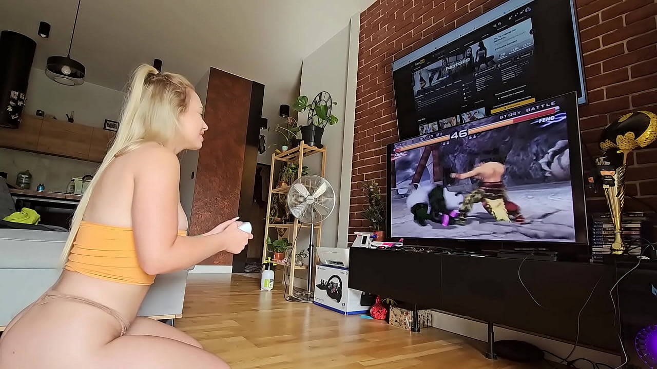 Gaming girl fucks her favorite game character in real life!! Cosplay porn