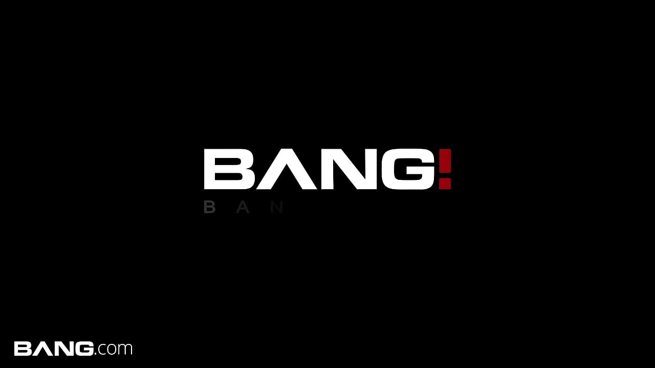 BANG Surprise - Kiara Cole Gets Banged By A Huge Massive Dick