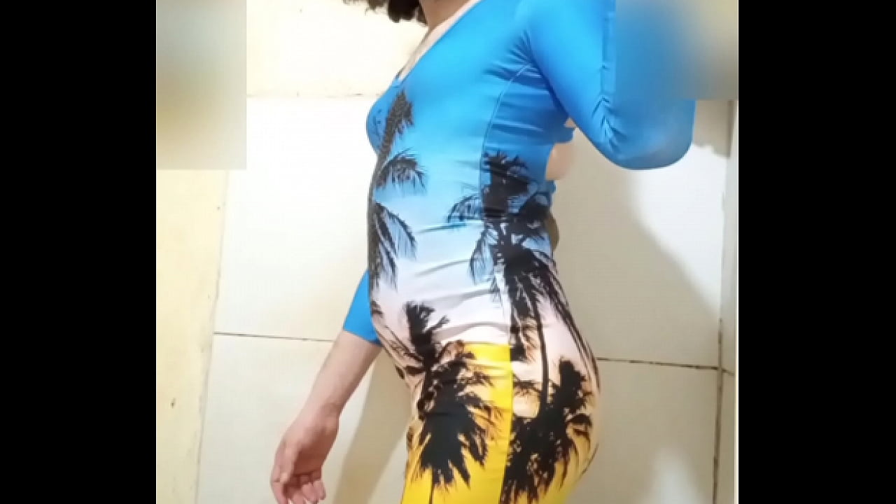 Cdzinha com roupa curta