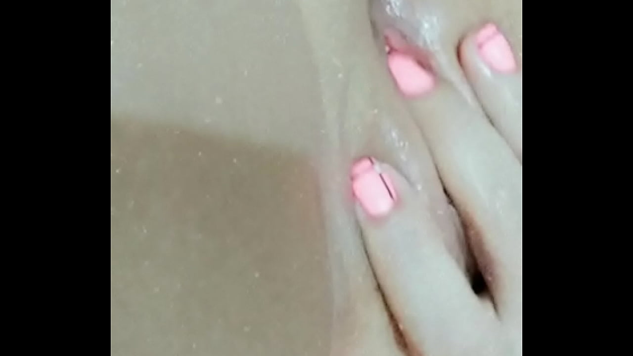 Se masturba rico para mi le encanta tocarse y enviarme videos