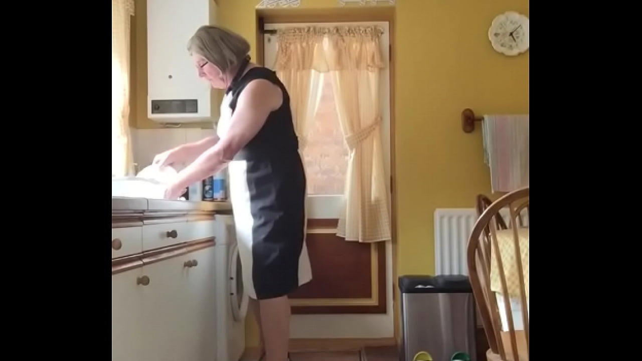 Crossdresser, Poses in Kitchen -