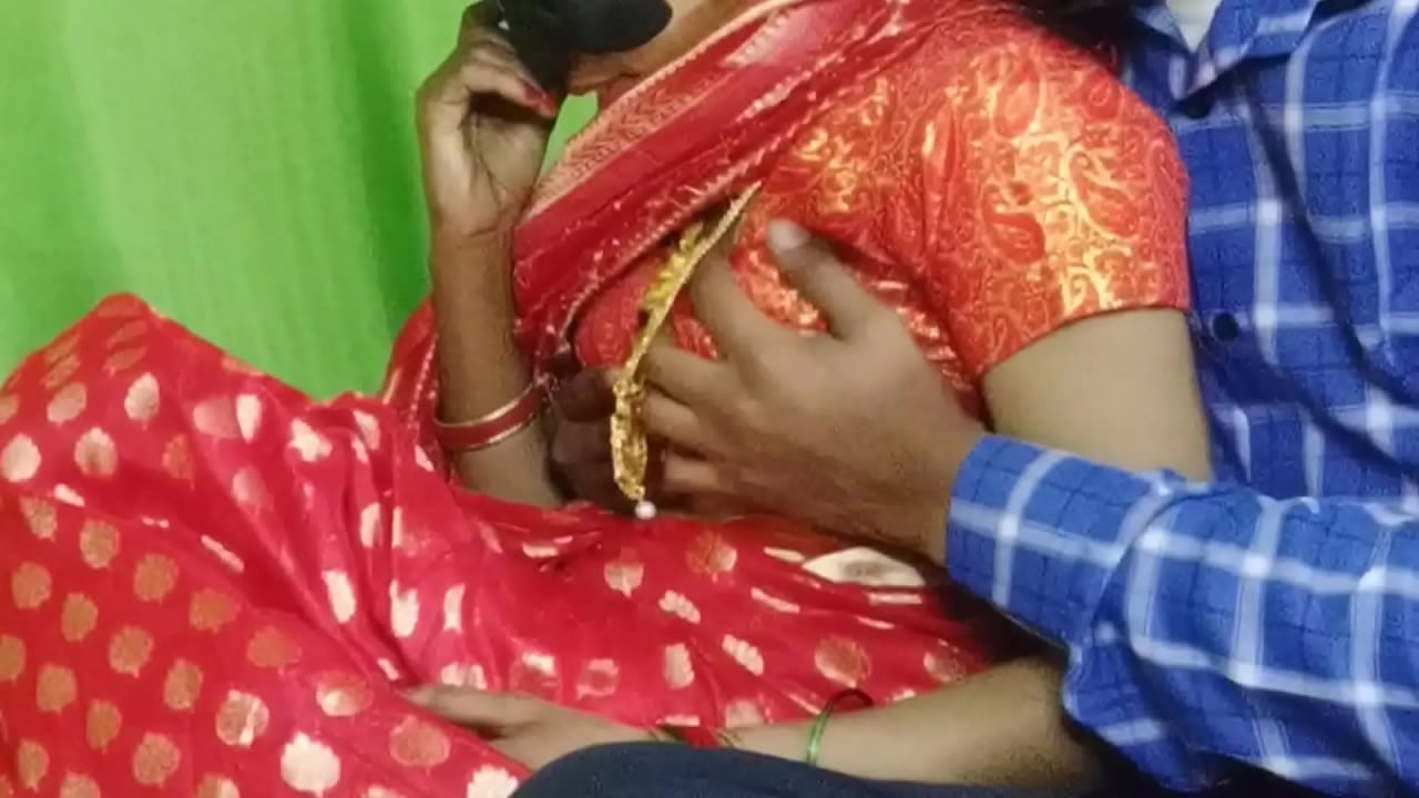 Sexy indian beautiful bhabi in red saree hard fucking moaning hindi
