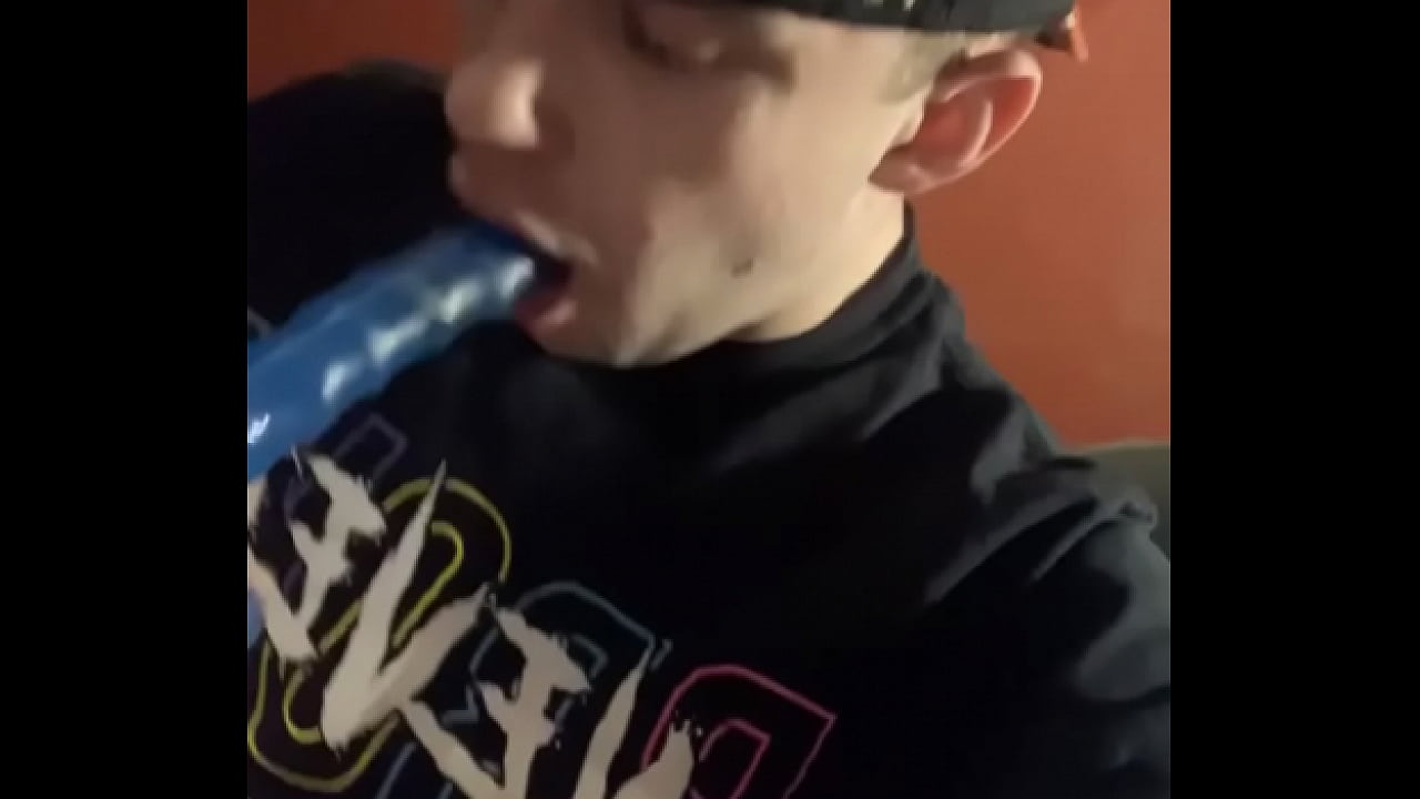 Amateur DeepThroats Blue Cock