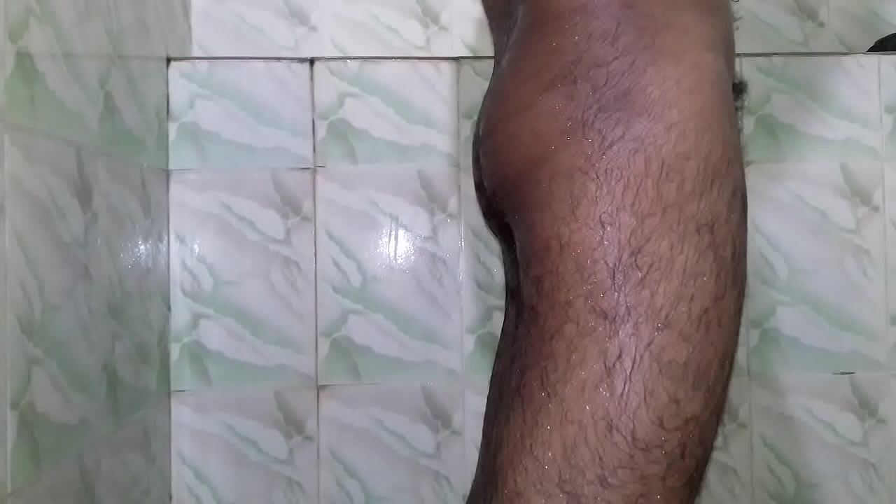 desi bathing guy