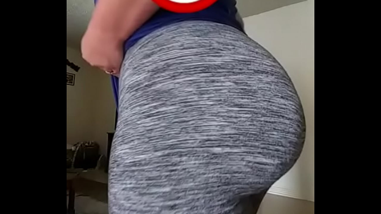 Dammn look at that ass