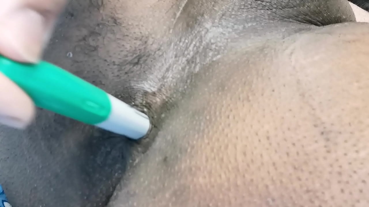Indian masturbating with sharpies dildos