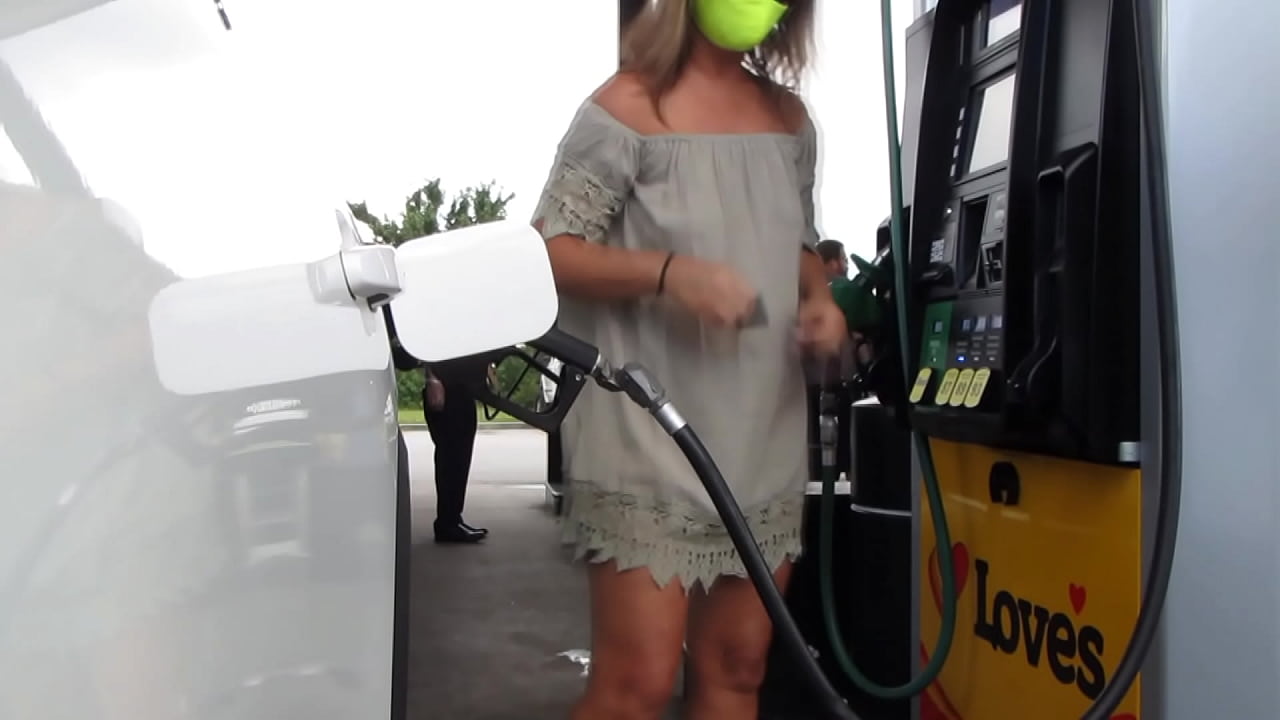 Letting strangers see butt while filling up car