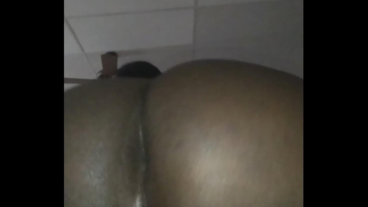 Black chub twerk