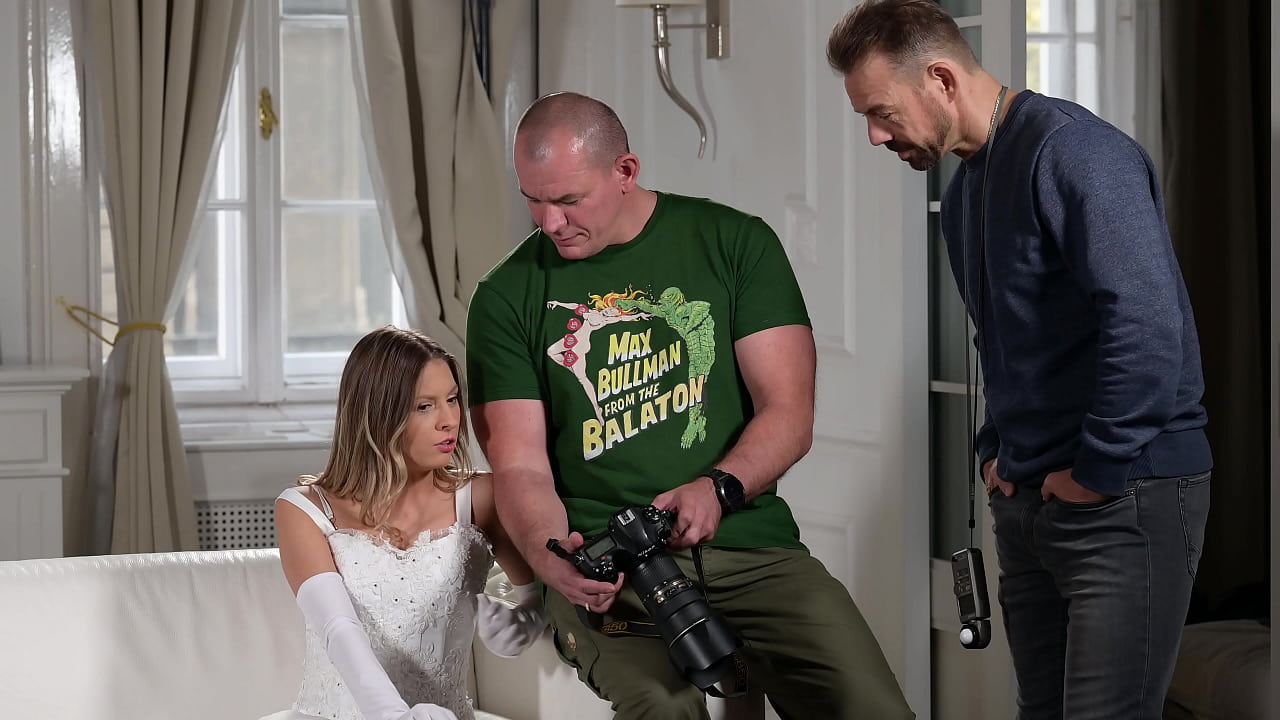 Bride To Be Rebecca Volpetti Enjoys Anal Fucking From Hung Photographer's Assistant GP2487