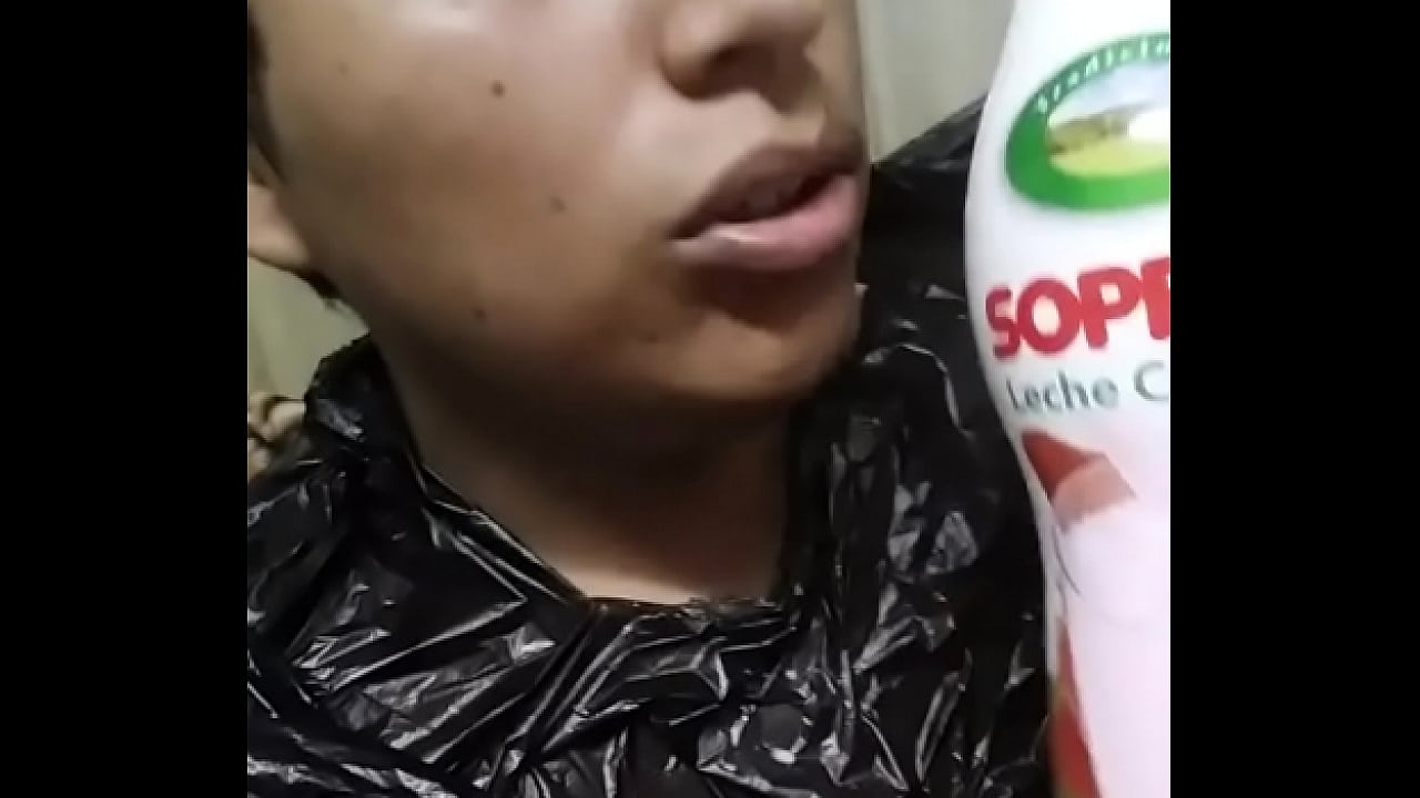 CHILEAN GUY LOVES MILK AND BIG DICK SOLDIERS