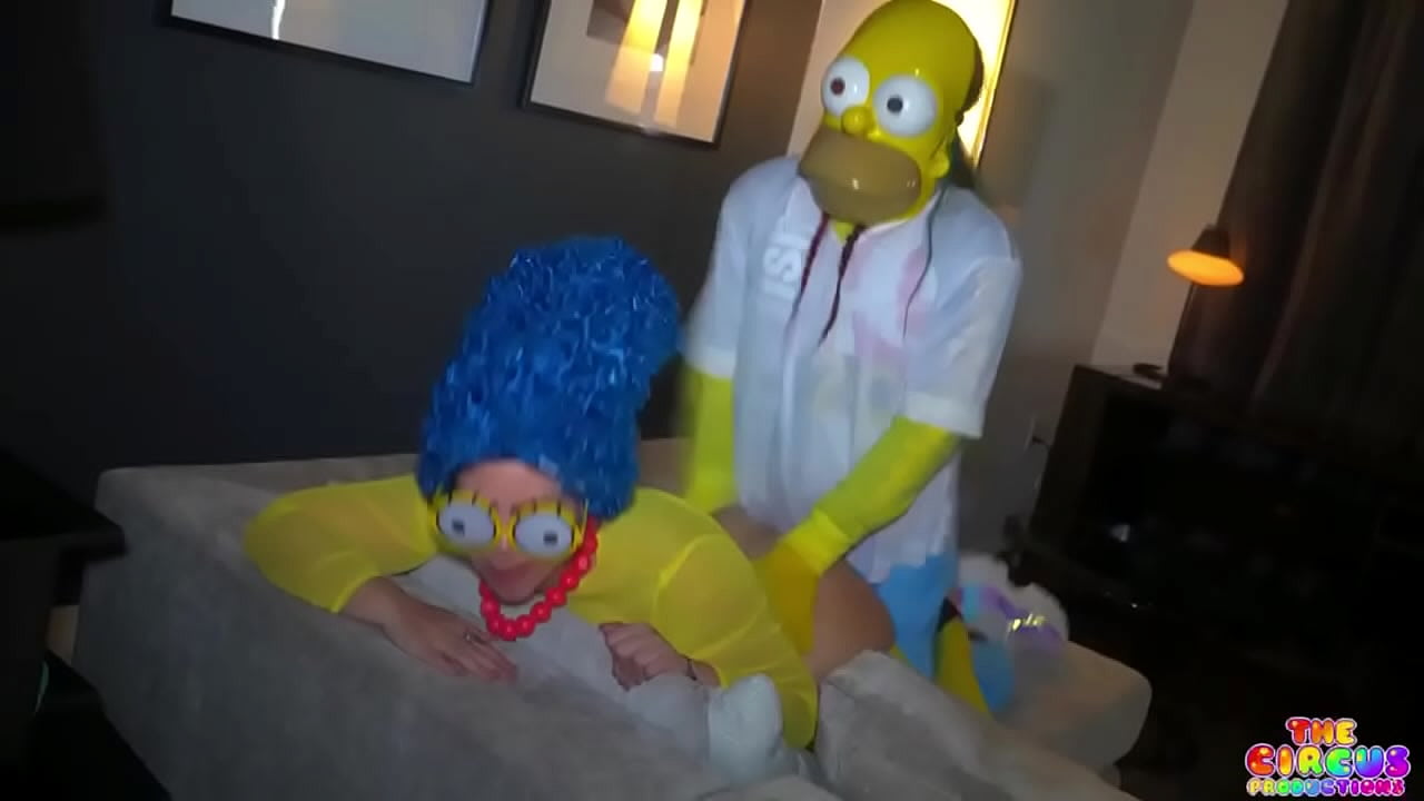 Gibby the clown and mandimayxxx remake the simpsons lmaoooo