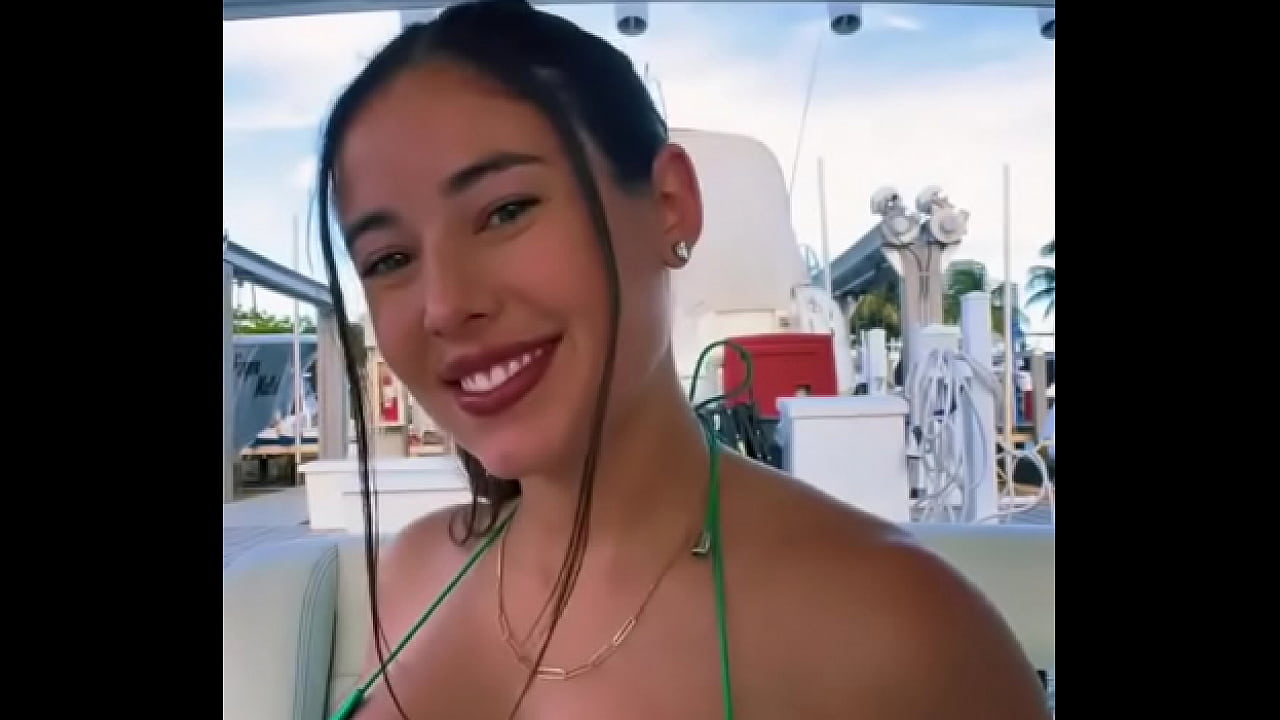 Angeline Varona sexy