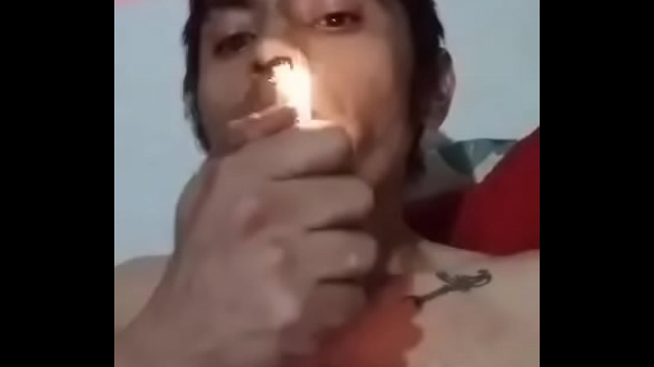 Chacalitos rico mastuebandose y fumando