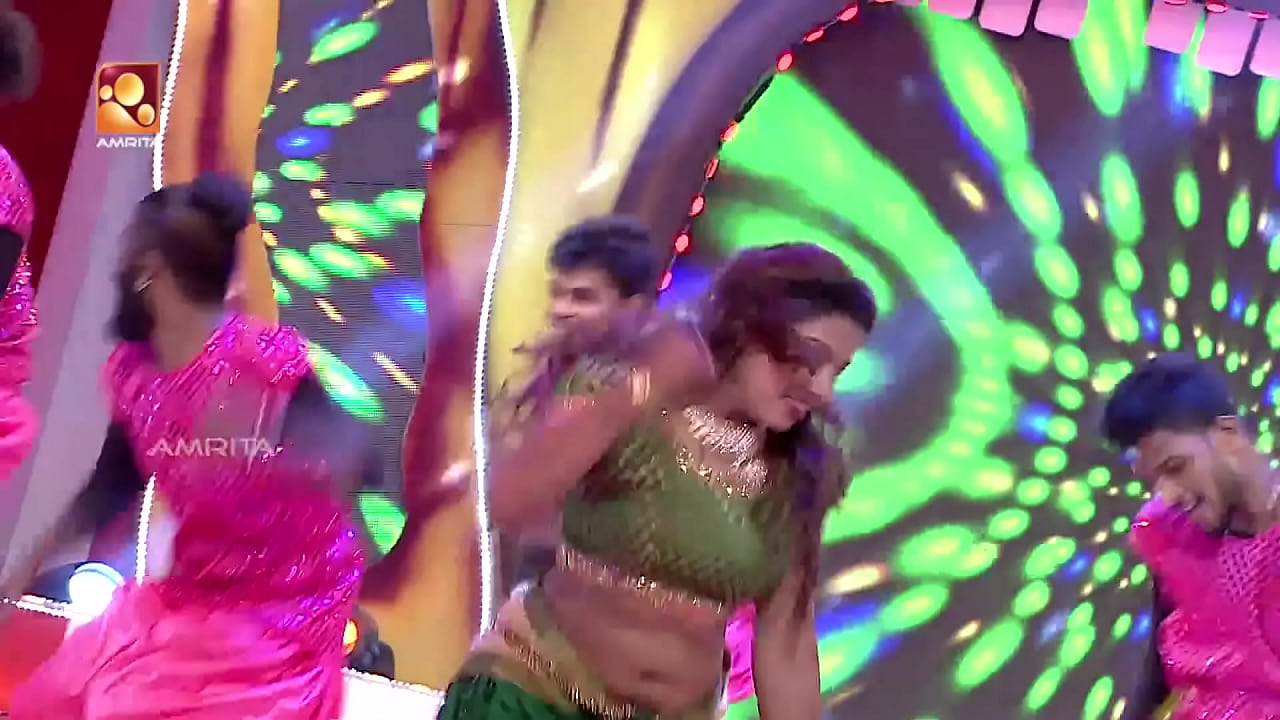 Malayalam television actress super hot dance show