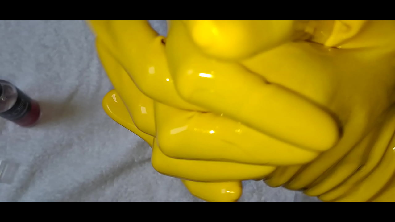 DreamofevolutionVip - Today Latex Gloves from Rubberfashion Yellow / Red /my first whispered words to you