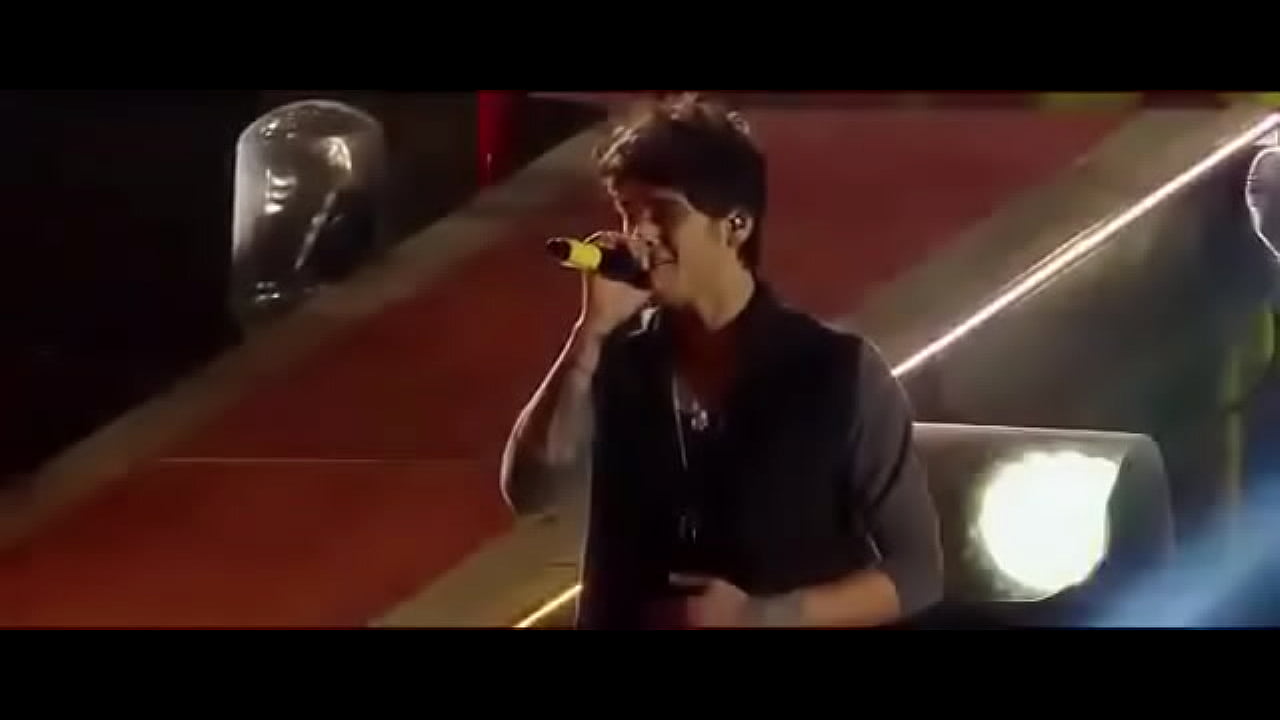 One Direction - Best Song Ever - Zayn fodendo a high note gostoso