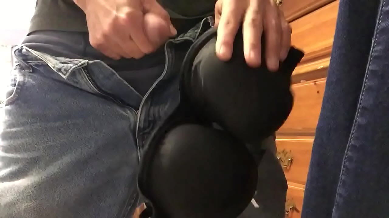 cumming on strangers clean bra and put it back