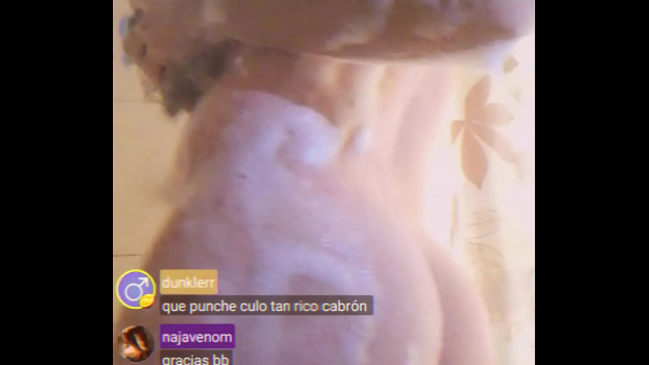 Streaming shower and chat gets hot