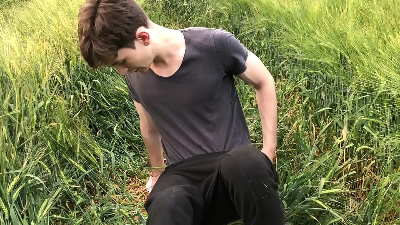 Be free . Hidden jerk off in wheat Step Son JERKING OFF Outdoor