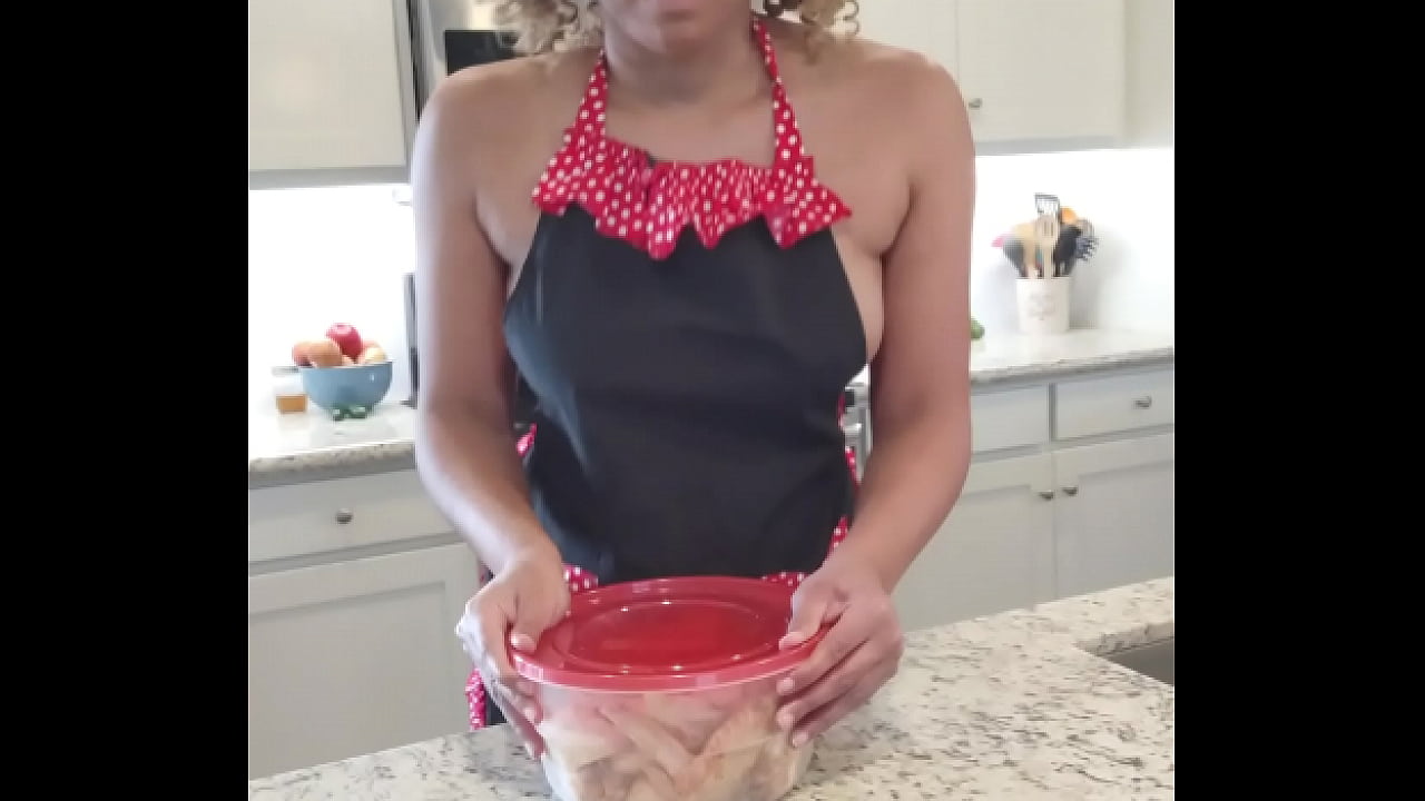 Ebony Kara Kiss cooks for you- Delicious Chicken Wings