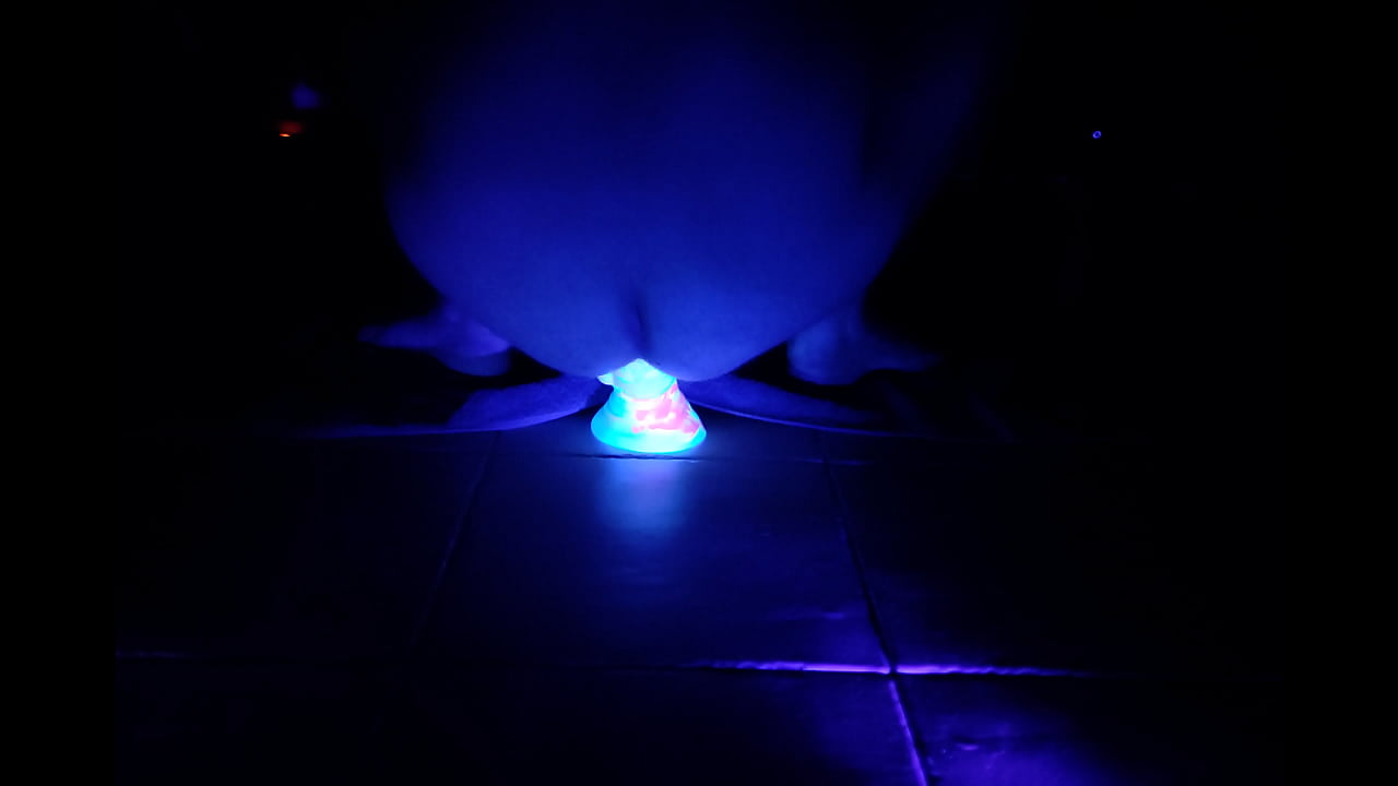 UV dildo