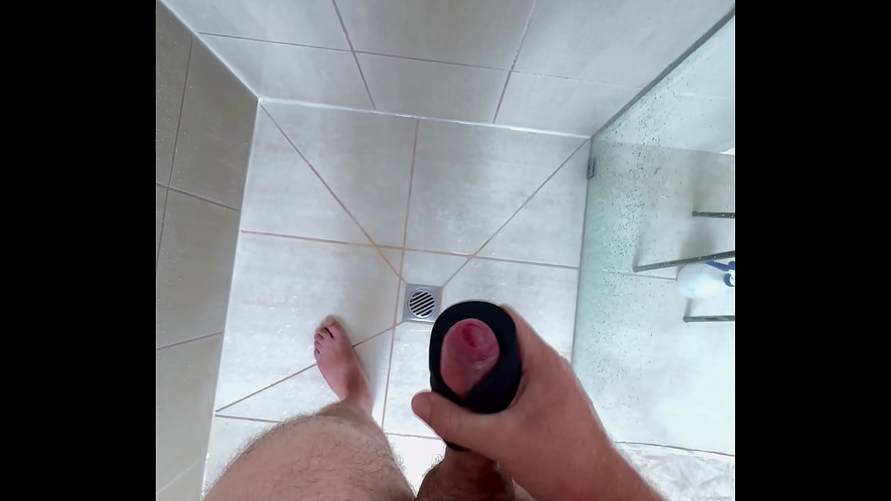 Shower masturbation and cumshot with vibrator