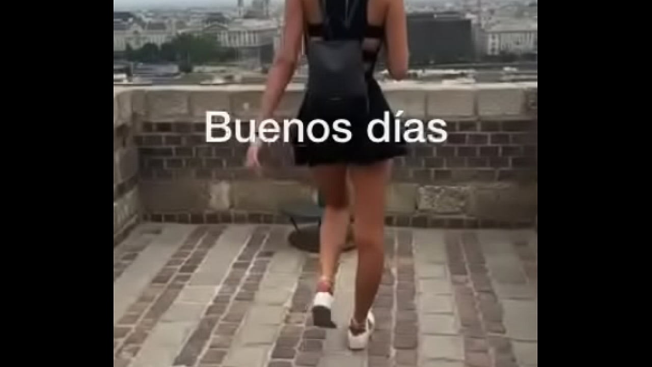 Paseo por la ciudad buscando polla que la folle