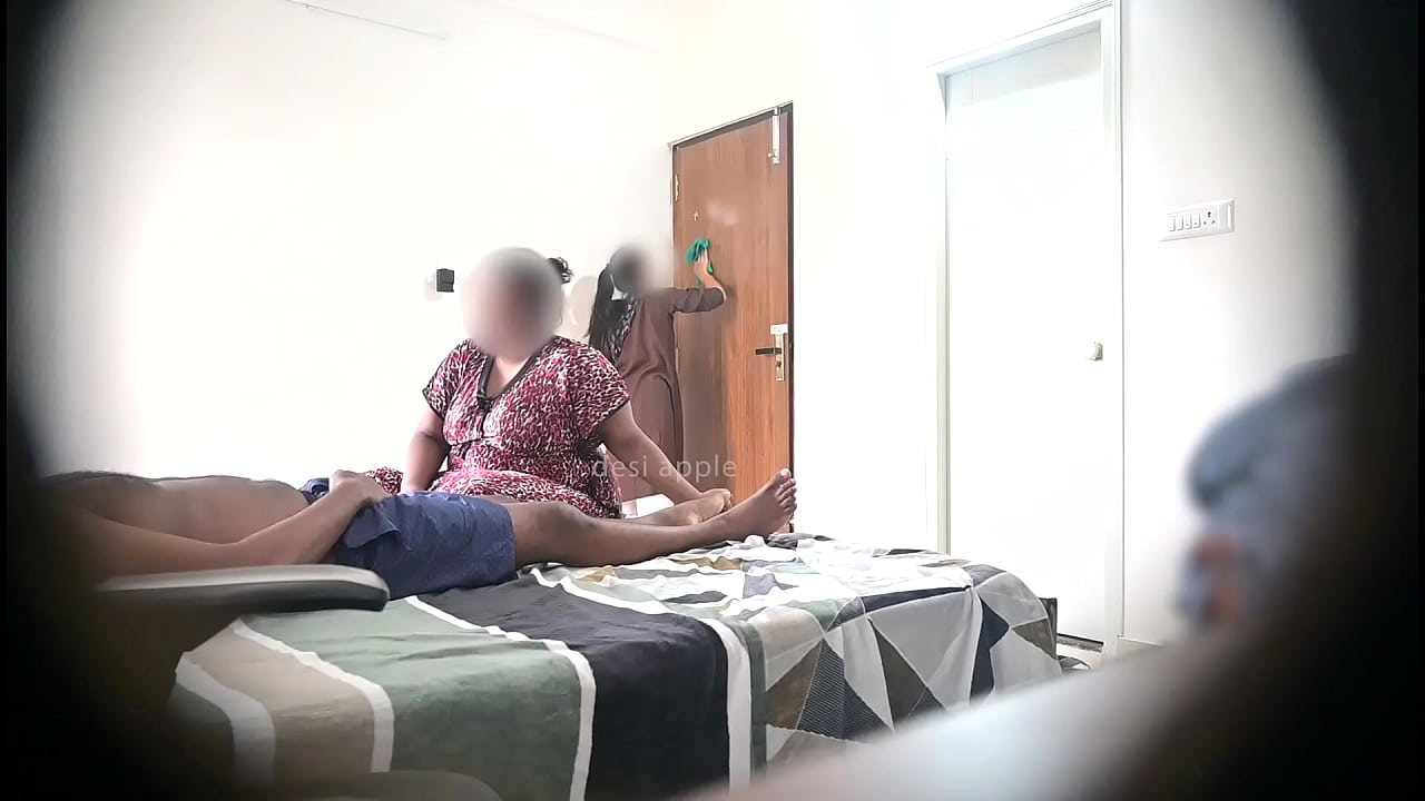 Jerking dick while servants massaging cleaning room