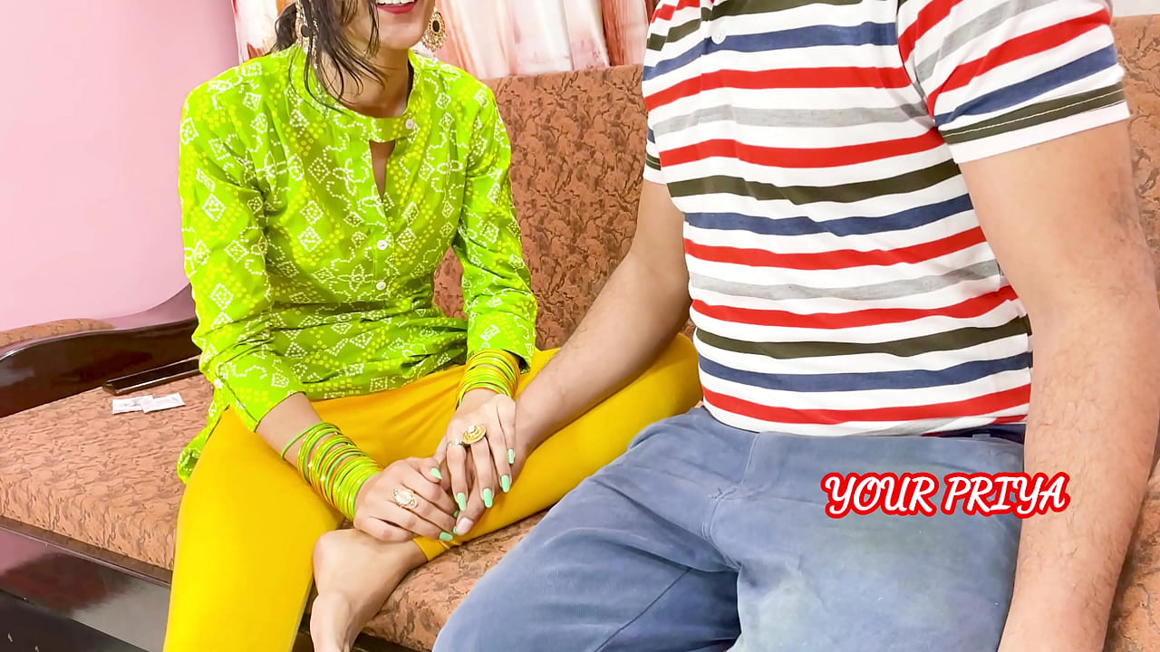 देसी प्रिया ने अपने सौतेले भाई को अपनी गर्लफ्रेंड को चोदना सिखाया | साफ़ हिन्दी आवाज़ मे role-play सेक्स | YOUR PRIYA